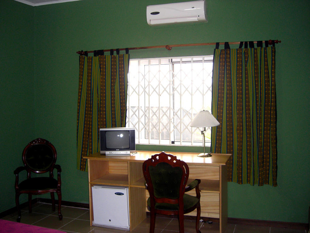 Jamaica Inn Guest House Botianaw Pokój zdjęcie