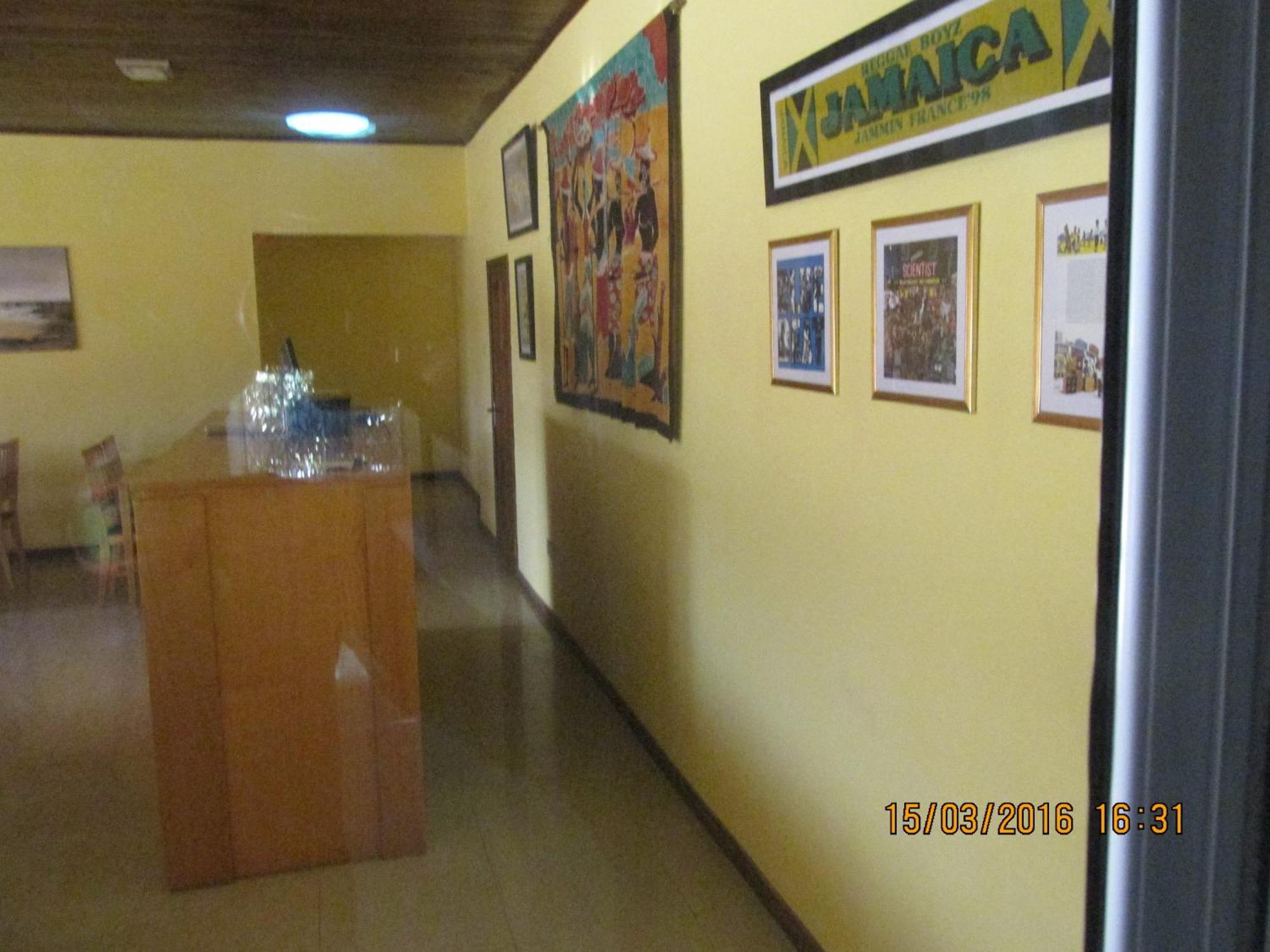 Jamaica Inn Guest House Botianaw Zewnętrze zdjęcie