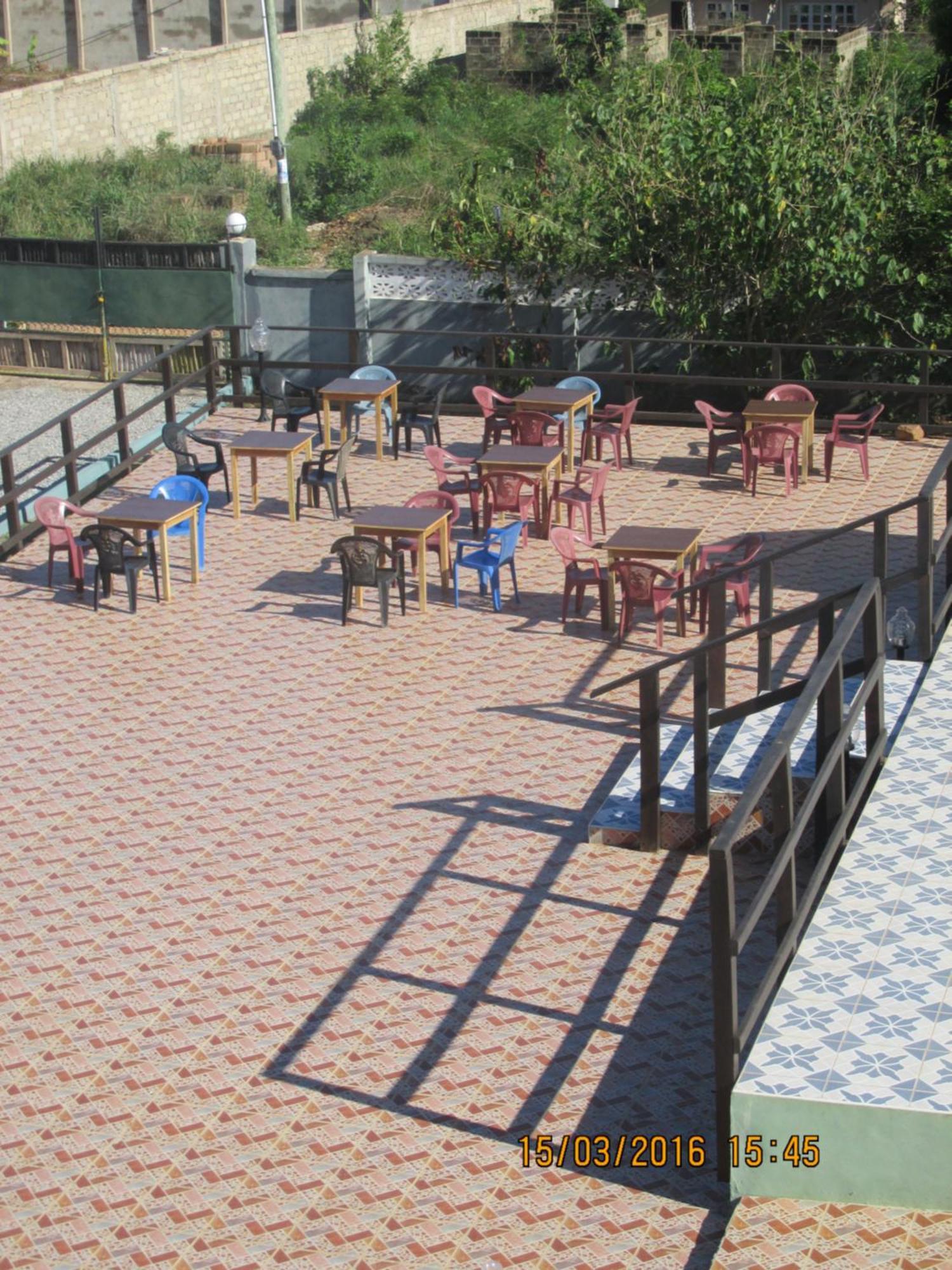 Jamaica Inn Guest House Botianaw Zewnętrze zdjęcie